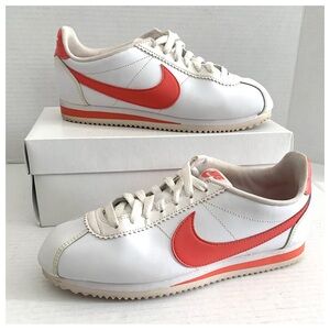 Nike Women Cortez Basic Sneaker Shoes White 807471-115 Lace Up Low Top size 7.5